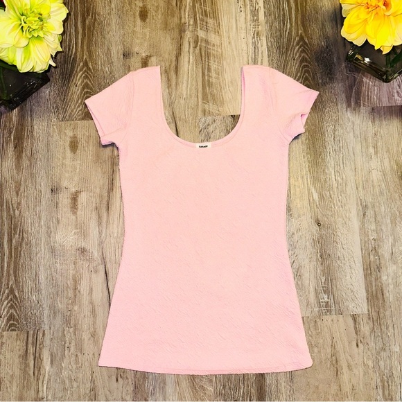 Baby pink scoop neckline top - Picture 4 of 11